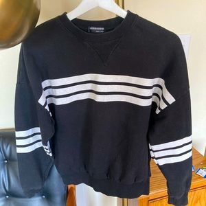 Ididididid - Black and white thick sweater Size Small